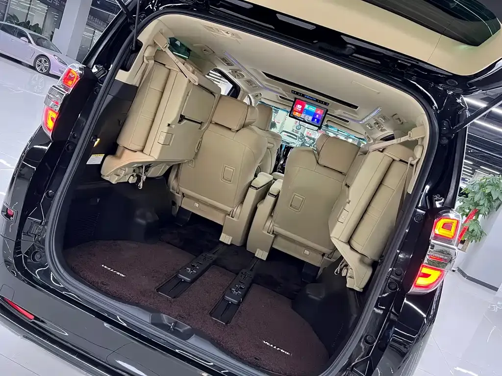 Toyota Vellfire 2022 из CN, фото 8