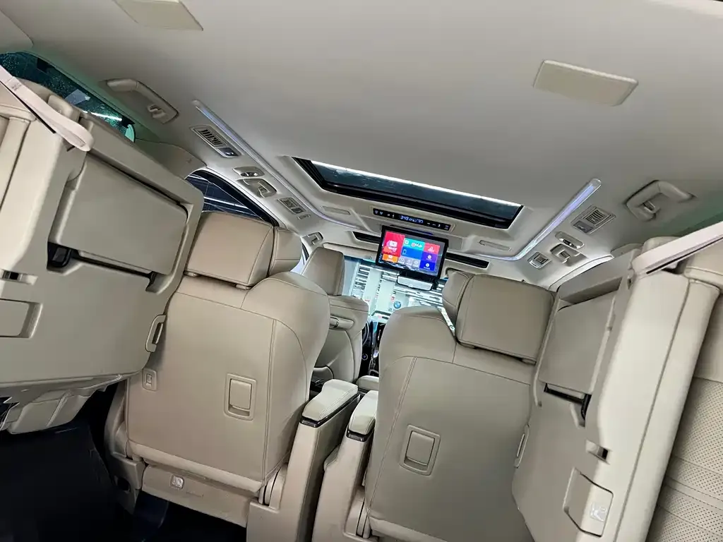 Toyota Vellfire 2022 из CN, фото 3