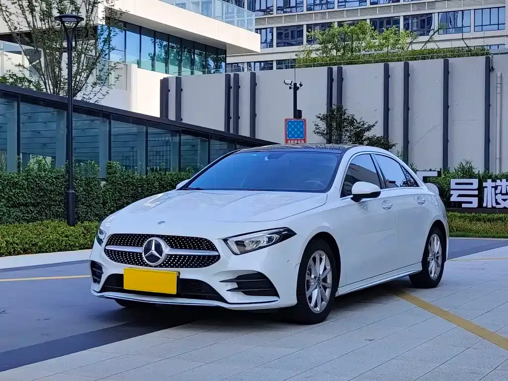Mercedes-Benz A-Class — фото 1