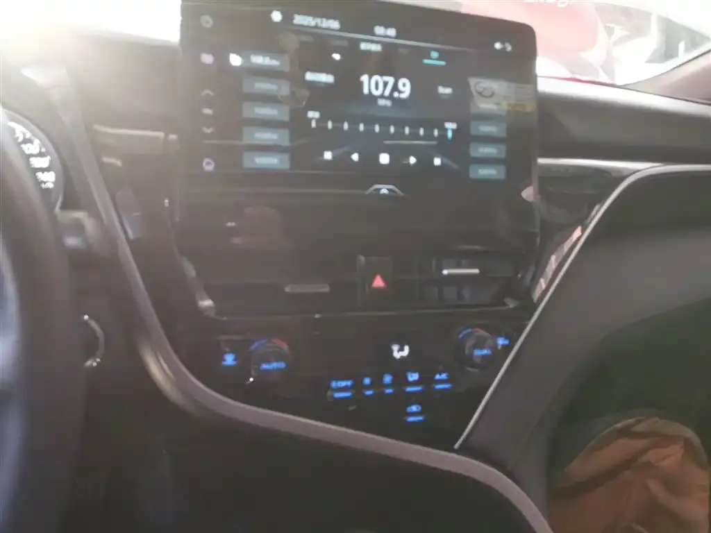 Toyota Camry 2022 из CN, фото 5