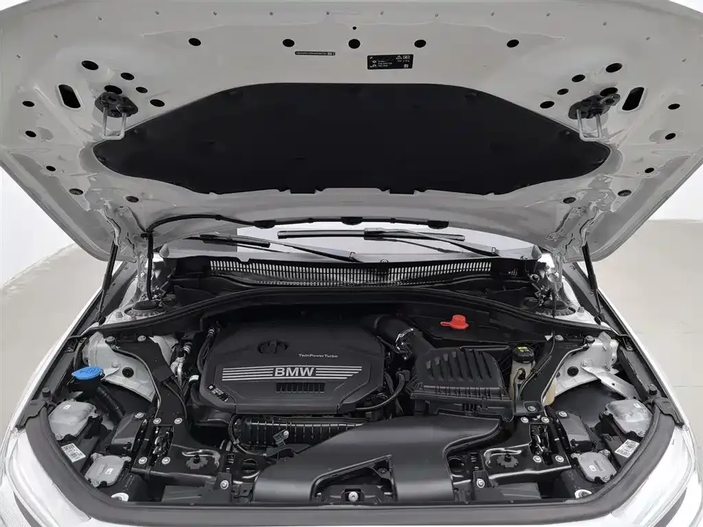 BMW 1 Series 2021 из CN, фото 6