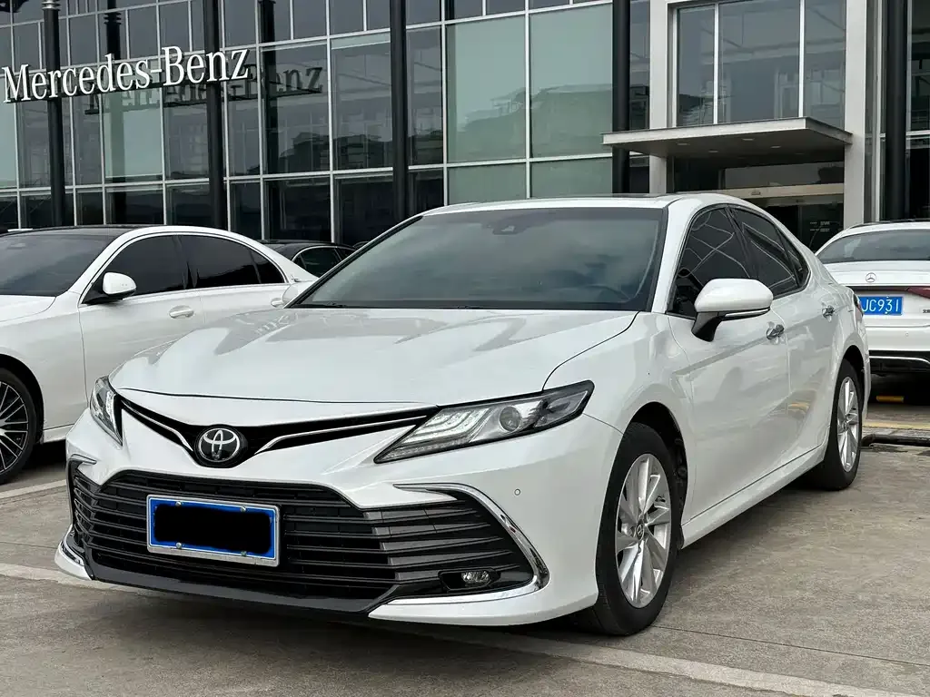 Toyota Camry 2023 из CN, фото 1