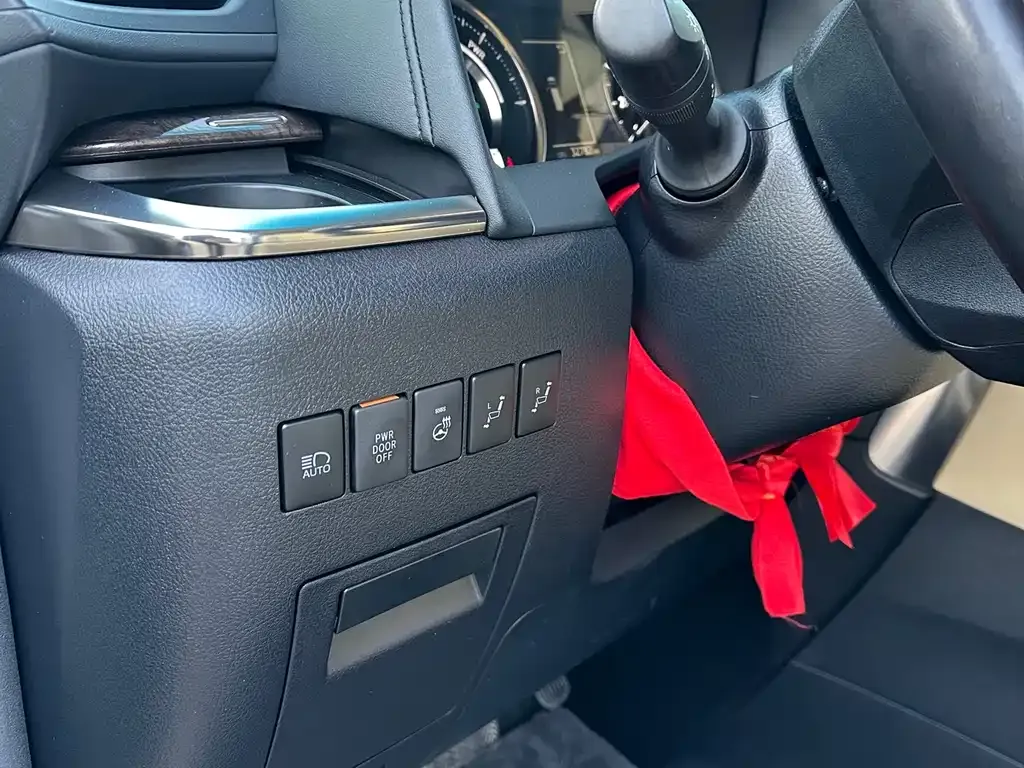 Toyota Vellfire 2021 из CN, фото 10