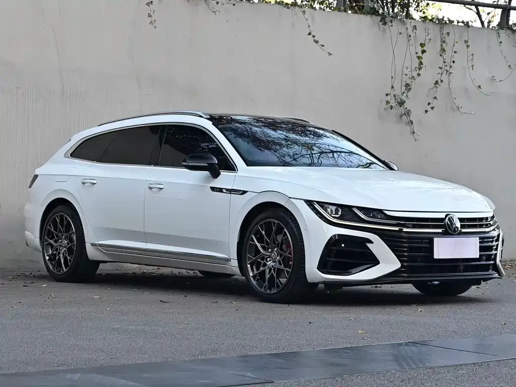 Volkswagen CC 2023 из CN, фото 3