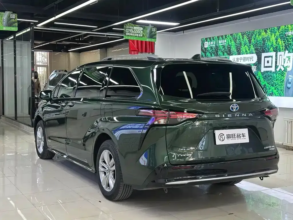 Toyota Sienna 2022 из CN, фото 4