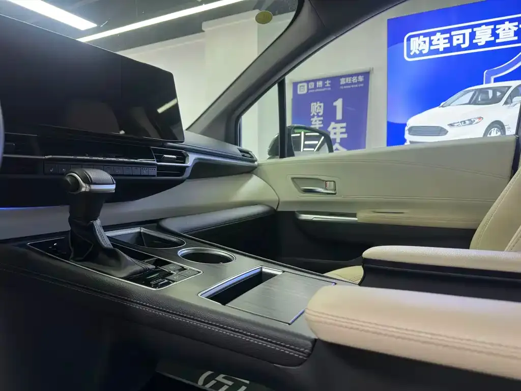 Toyota Sienna 2022 из CN, фото 9
