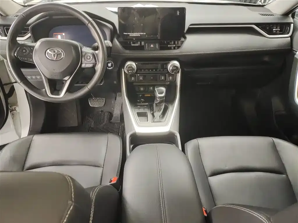 Toyota RAV4 — фото 2