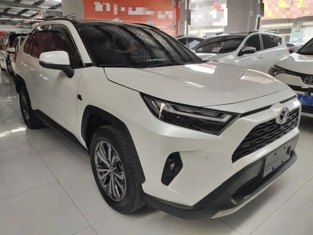 Toyota RAV4 — фото 9