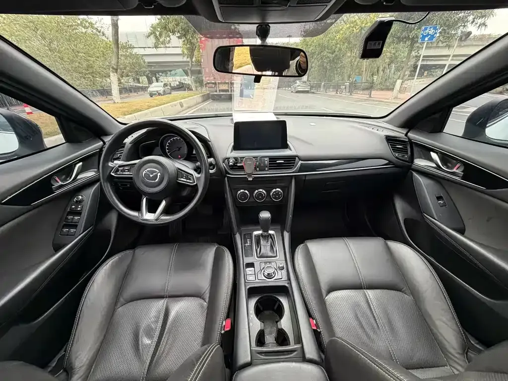 Mazda CX-4 2023 из CN, фото 3