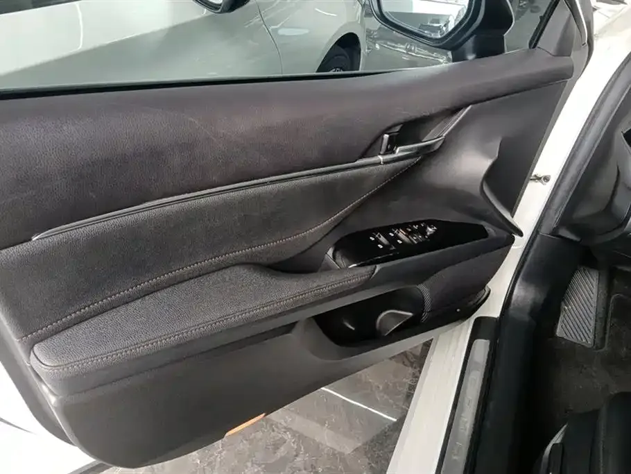 Toyota Camry 2021 из CN, фото 10