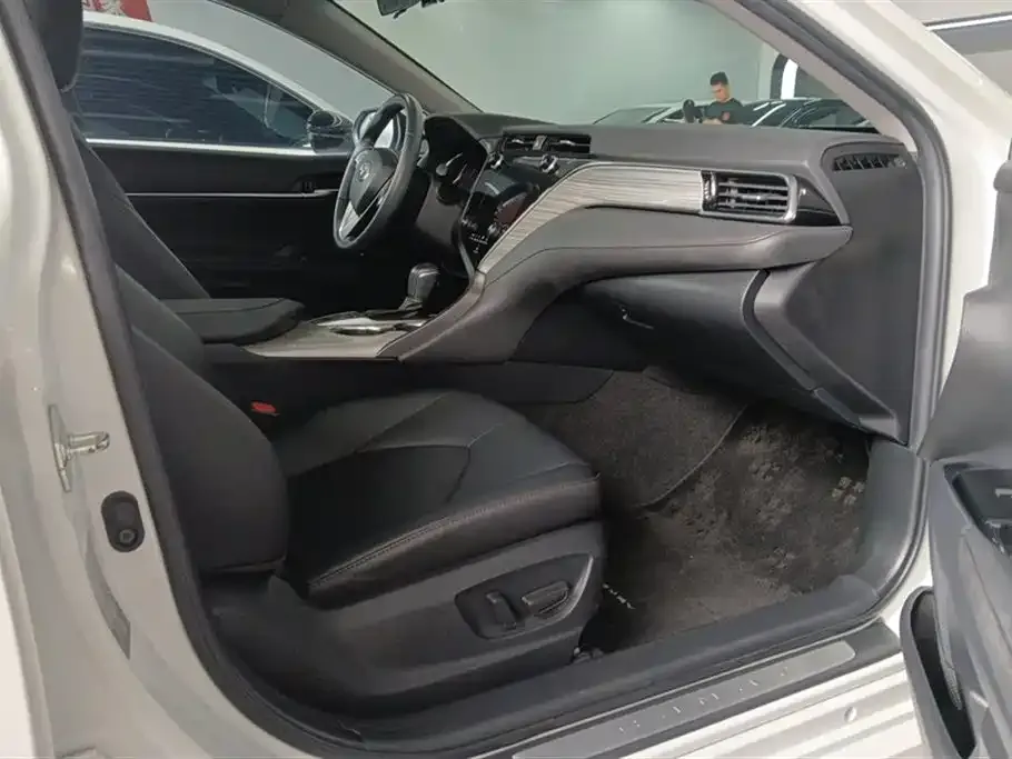 Toyota Camry 2021 из CN, фото 6