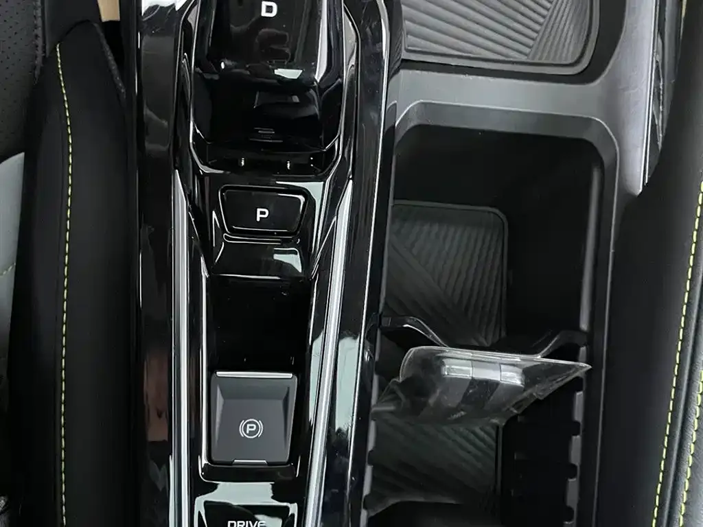 Geely Binyue 2024 из CN, фото 10