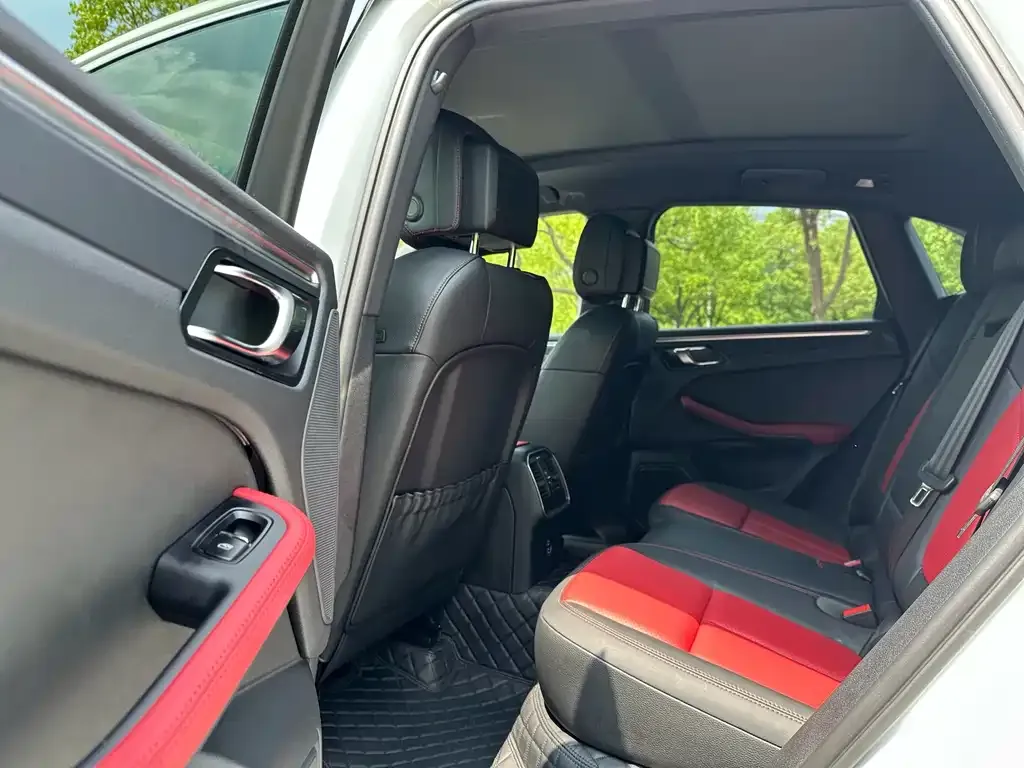 Porsche Macan 2022 из CN, фото 8