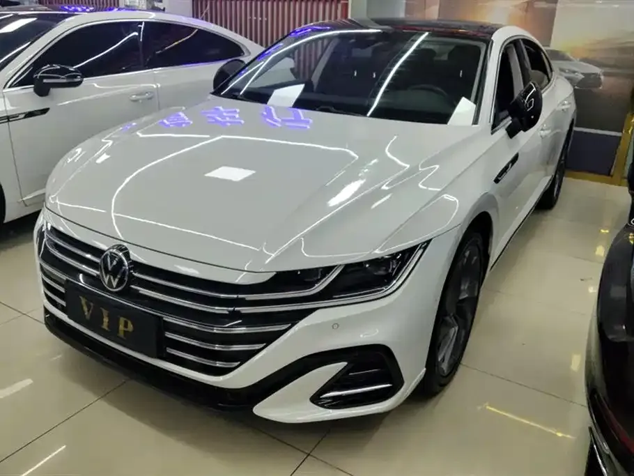 Volkswagen CC 2023 из CN, фото 1