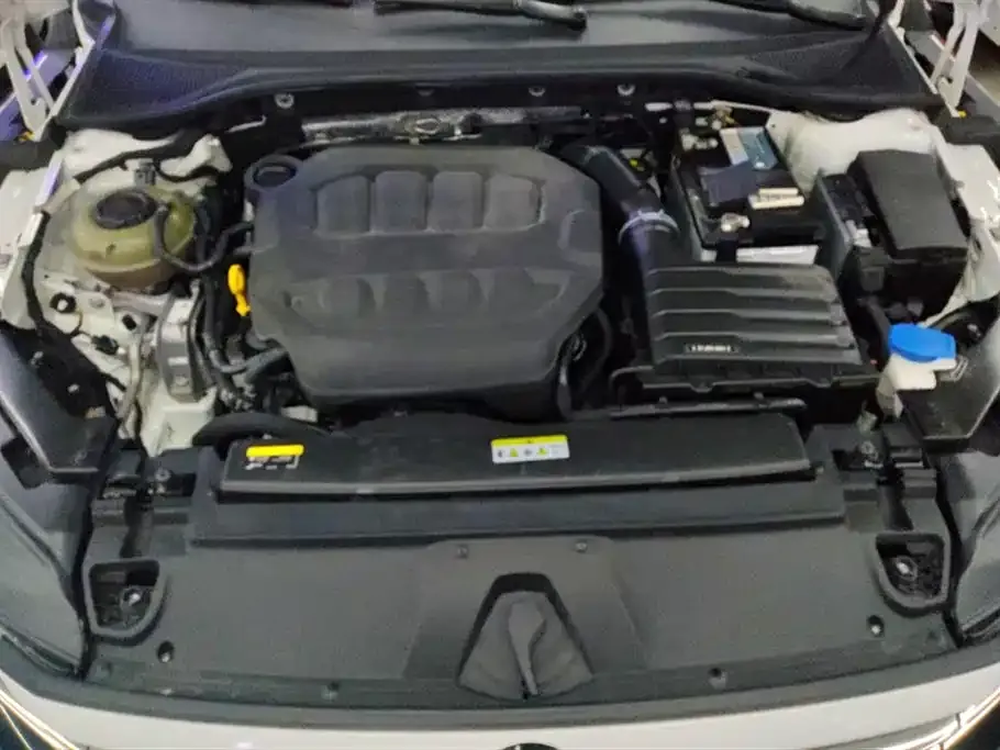 Volkswagen CC 2023 из CN, фото 4