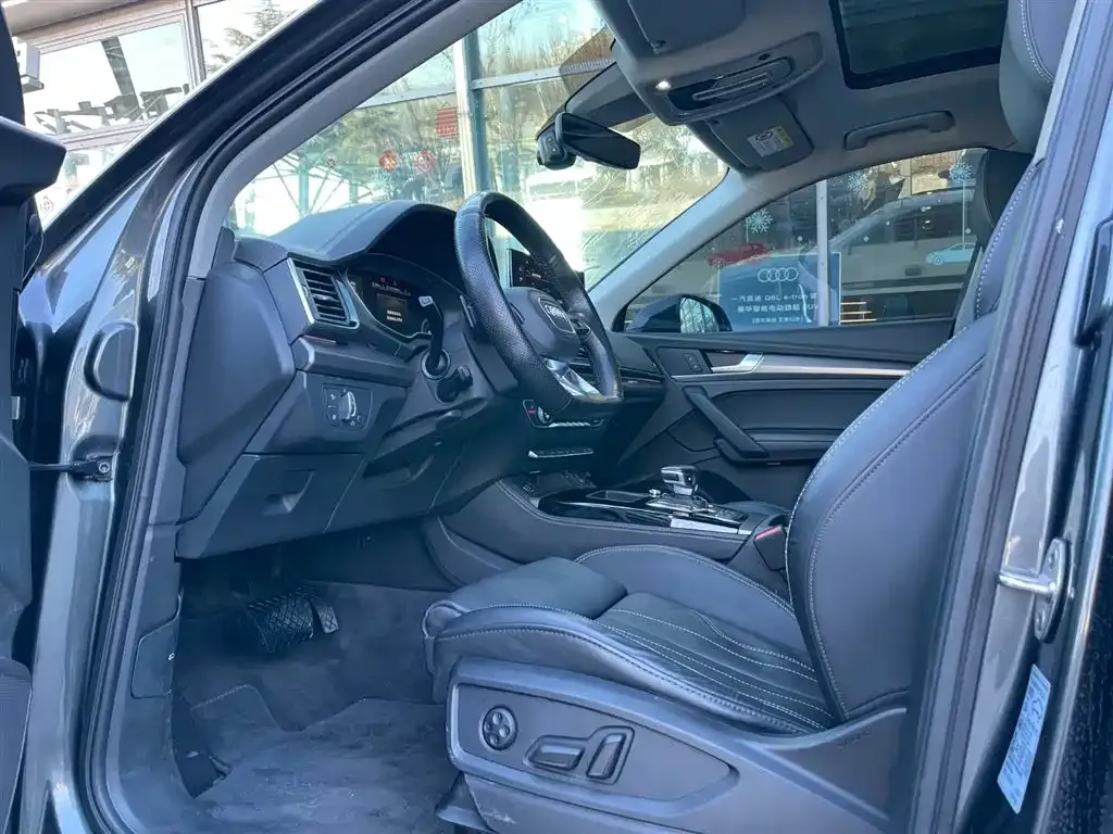 Audi Q5L 2022 из CN, фото 10