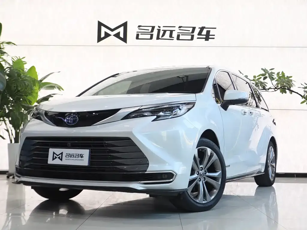 Toyota Sienna 2024 из CN, фото 1