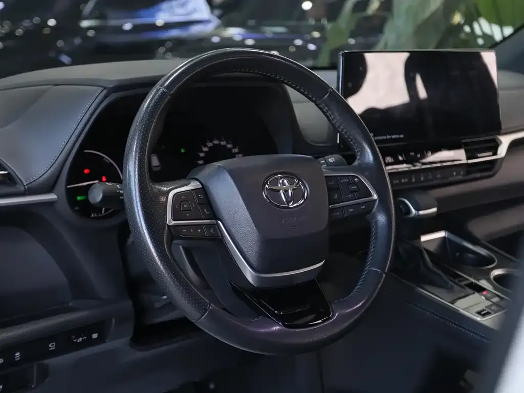 Toyota Sienna 2024 из CN, фото 8