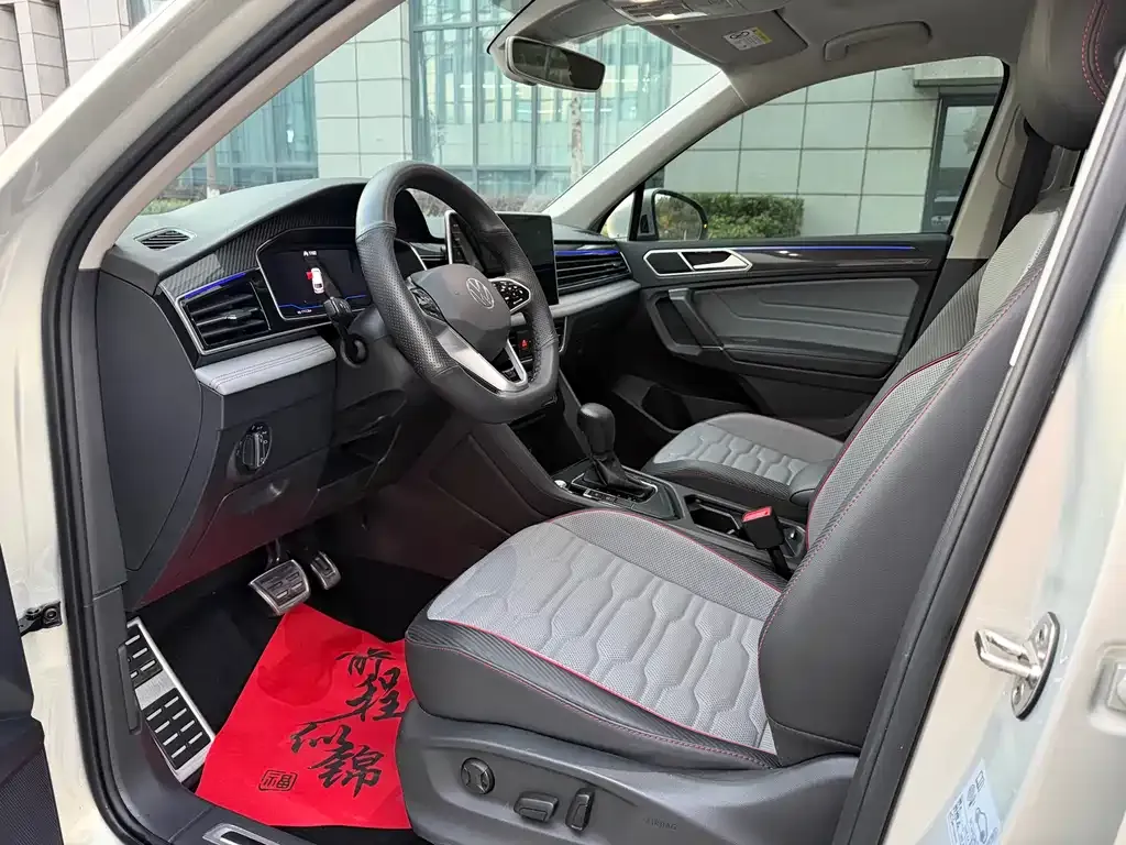 Volkswagen Tiguan L 2022 из CN, фото 5