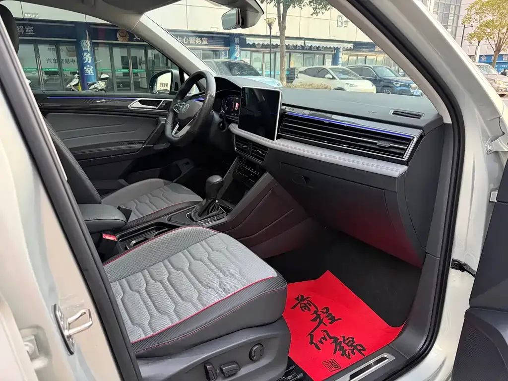 Volkswagen Tiguan L 2022 из CN, фото 7