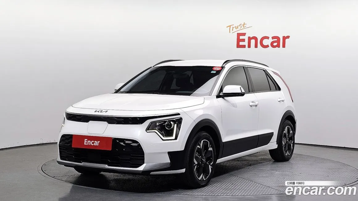 Kia Niro — фото 1
