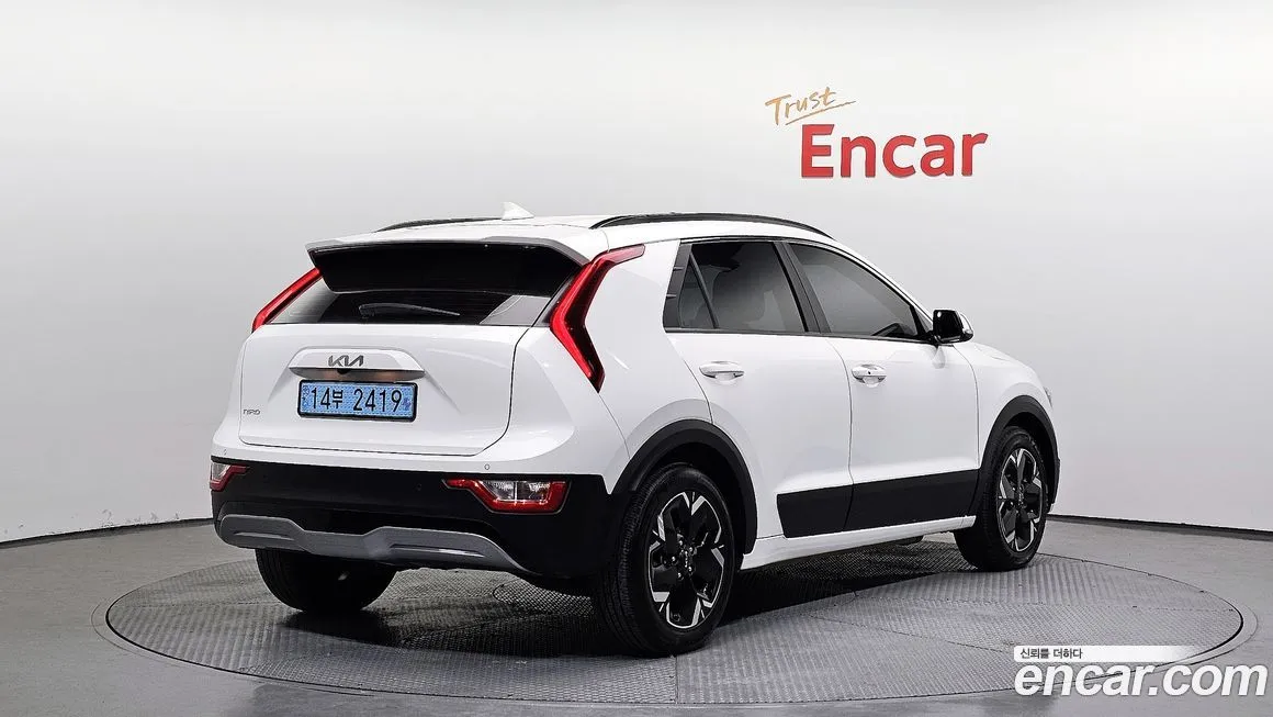 Kia Niro — фото 10