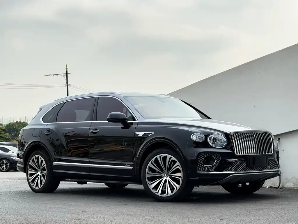 Bentley Bentayga 2023 из CN, фото 6