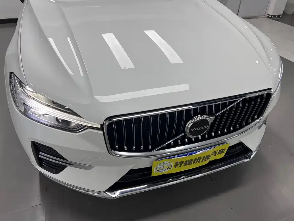 Volvo XC60 2023 из CN, фото 3
