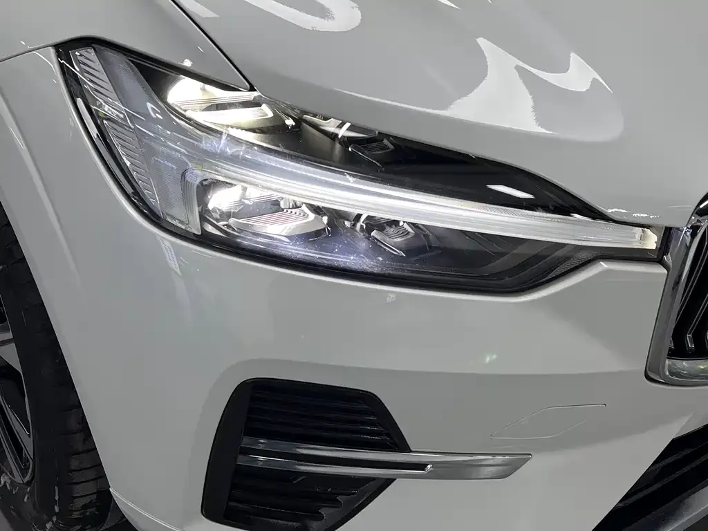 Volvo XC60 2023 из CN, фото 8