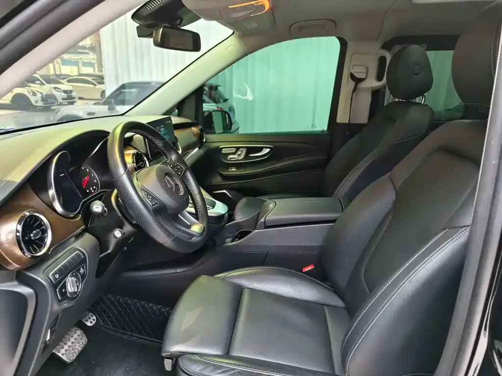 Mercedes-Benz V-Class 2024 из CN, фото 8