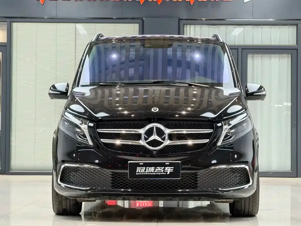 Mercedes-Benz V-Class 2024 из CN, фото 2