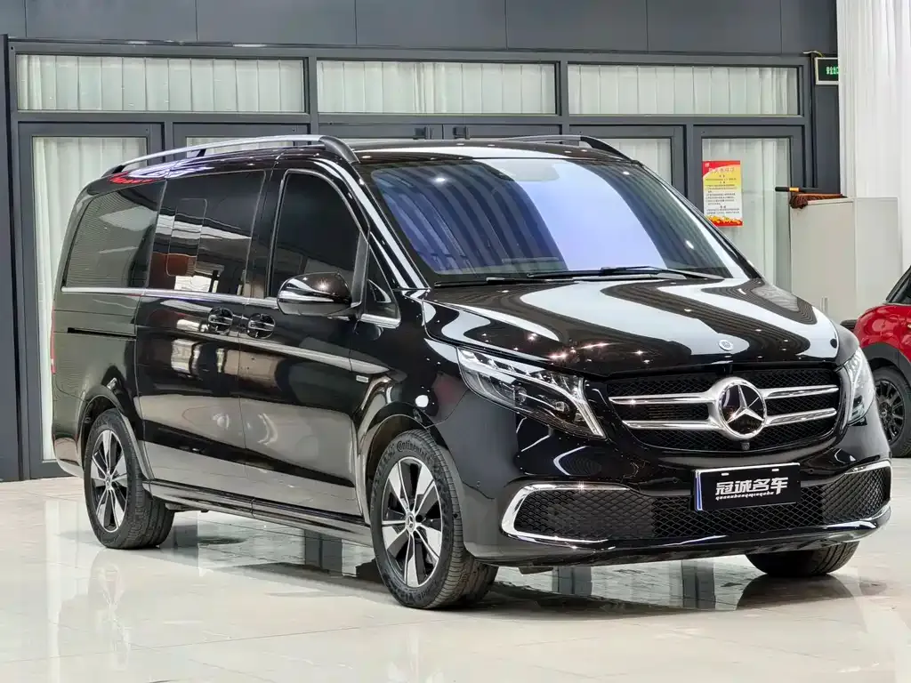 Mercedes-Benz V-Class 2024 из CN, фото 3