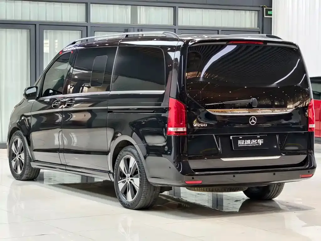 Mercedes-Benz V-Class 2024 из CN, фото 5