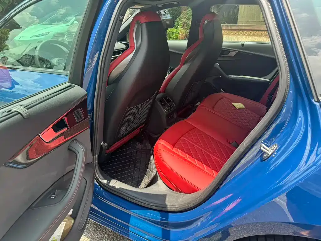 Audi S4 2024 из CN, фото 2