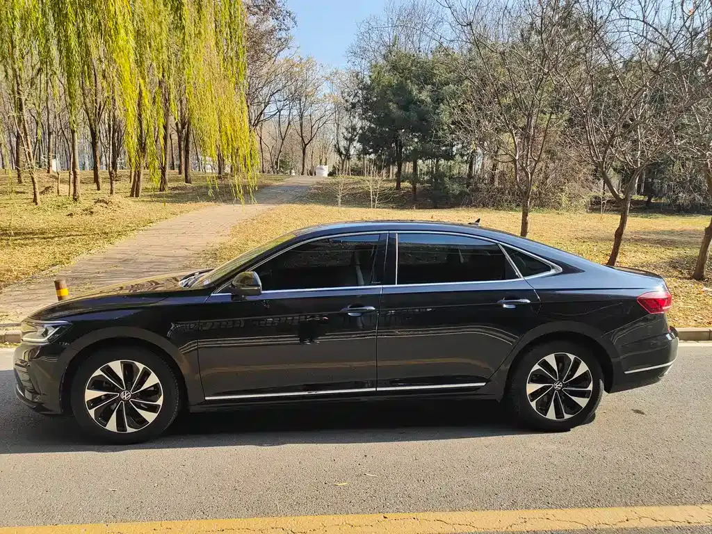 Volkswagen Passat 2022 из CN, фото 4