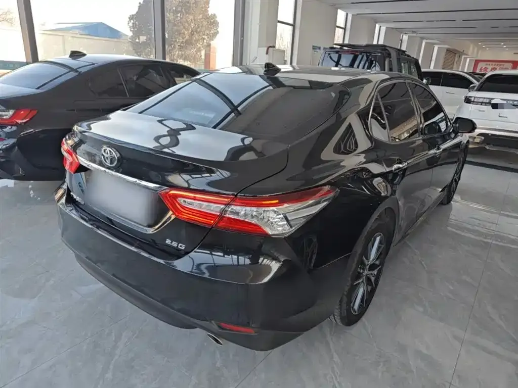 Toyota Camry 2023 из CN, фото 3