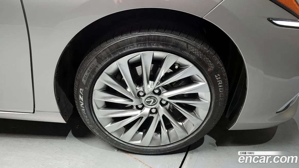 Lexus ES 2025 из KR, фото 3
