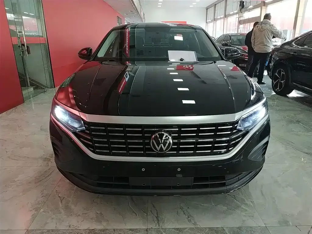 Volkswagen Passat 2023 из CN, фото 9