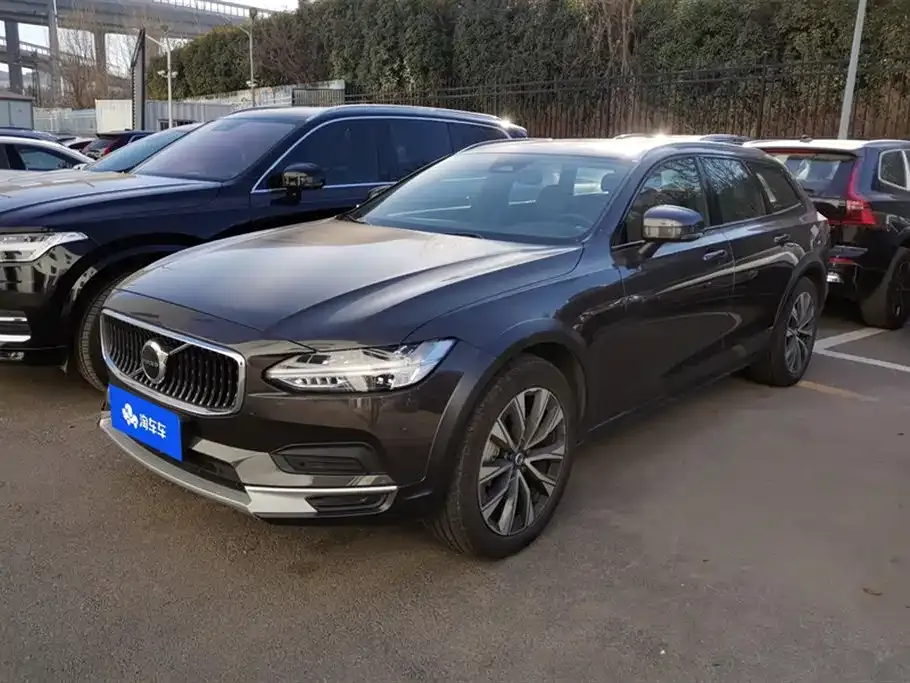 Volvo V90 2025 из CN, фото 1