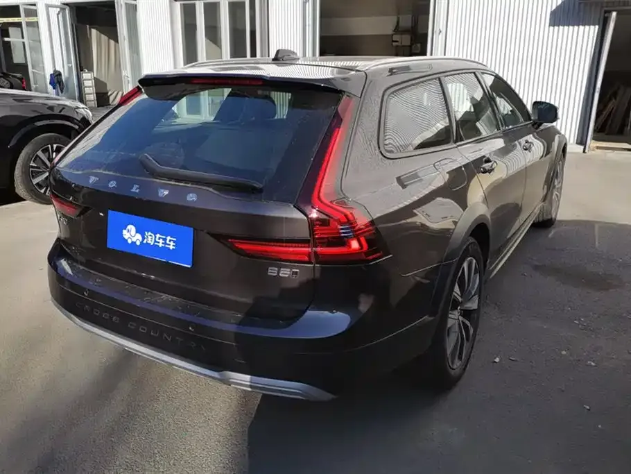 Volvo V90 2025 из CN, фото 3
