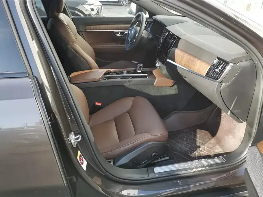 Volvo V90 2025 из CN, фото 4