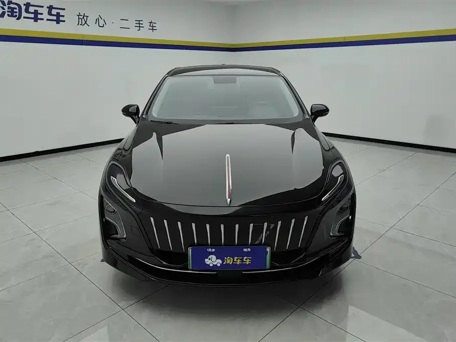 Hongqi E-QM5 — фото 9