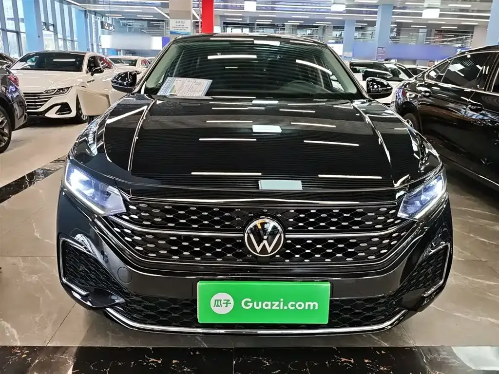 Volkswagen Passat 2023 из CN, фото 5