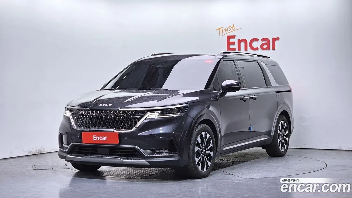 Kia Carnival — фото 1