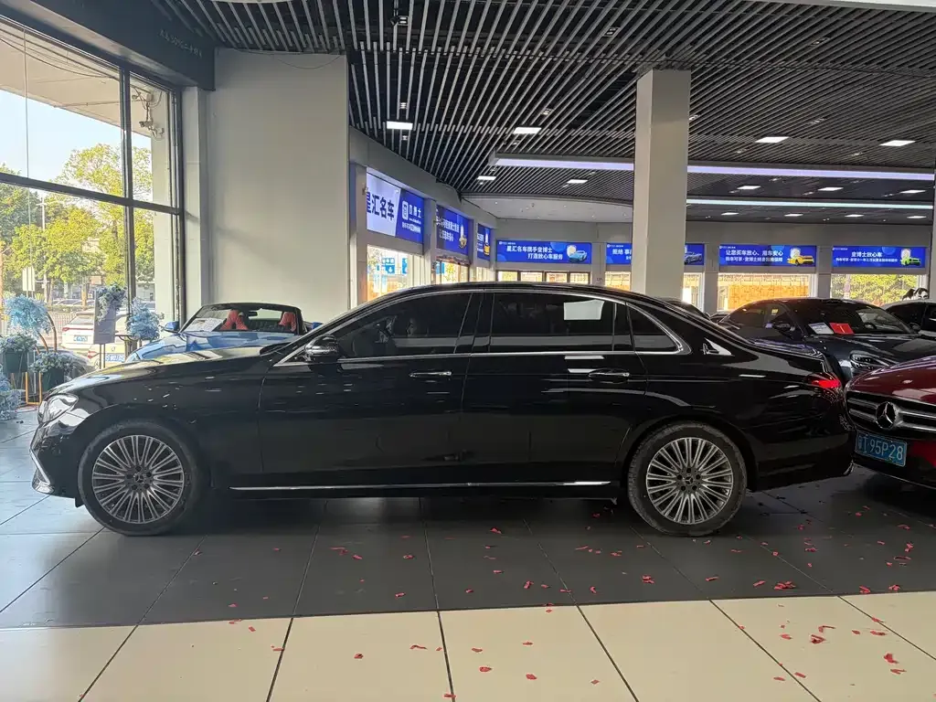Mercedes-Benz E-Class 2023 из CN, фото 5