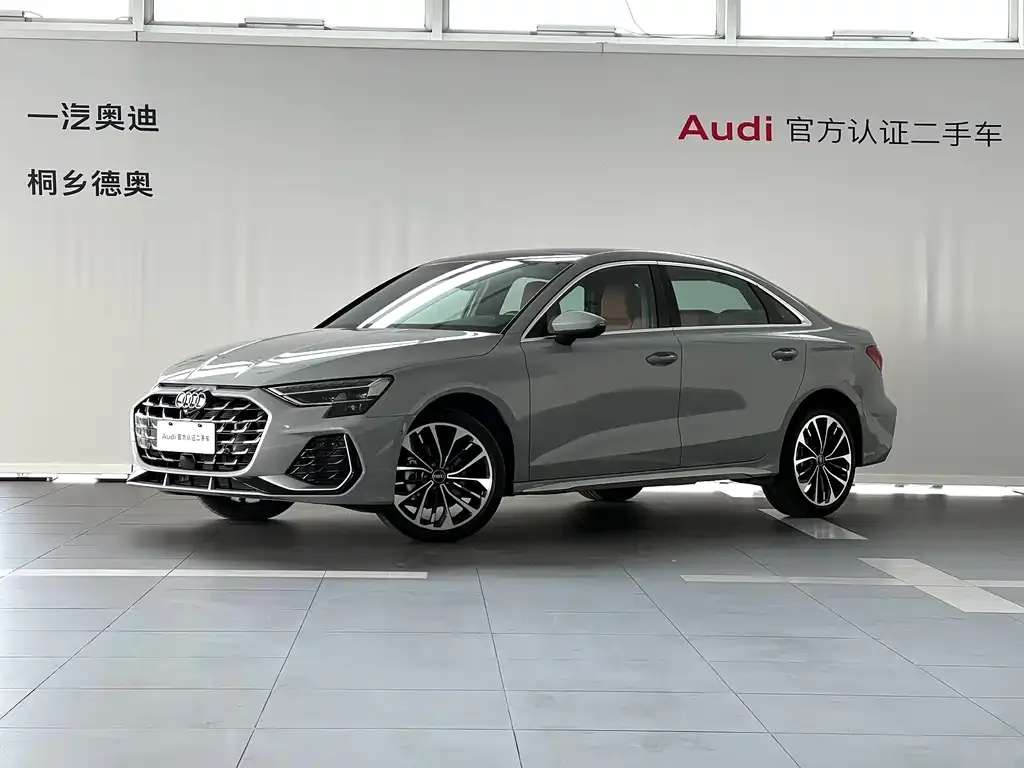 Audi A3 — фото 1