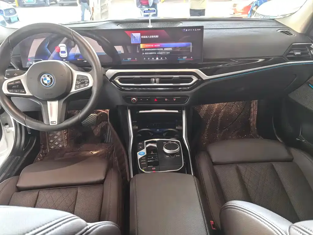 BMW i3 — фото 7