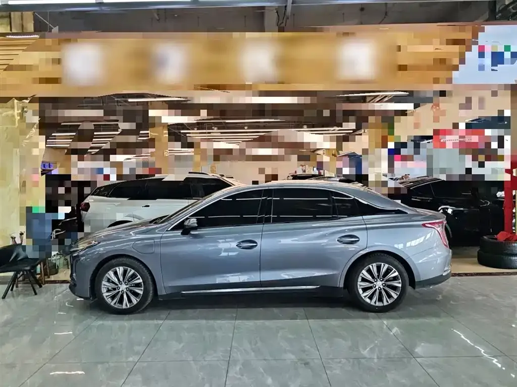 Hongqi E-QM5 2024 из CN, фото 5