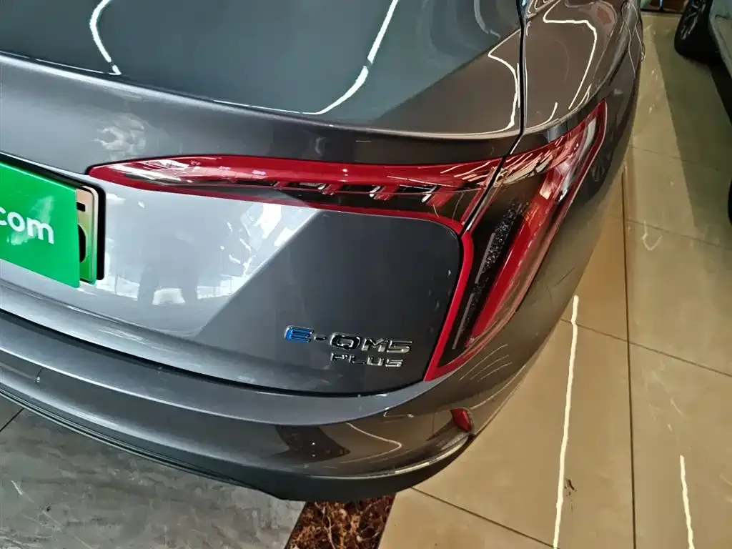 Hongqi E-QM5 2024 из CN, фото 8