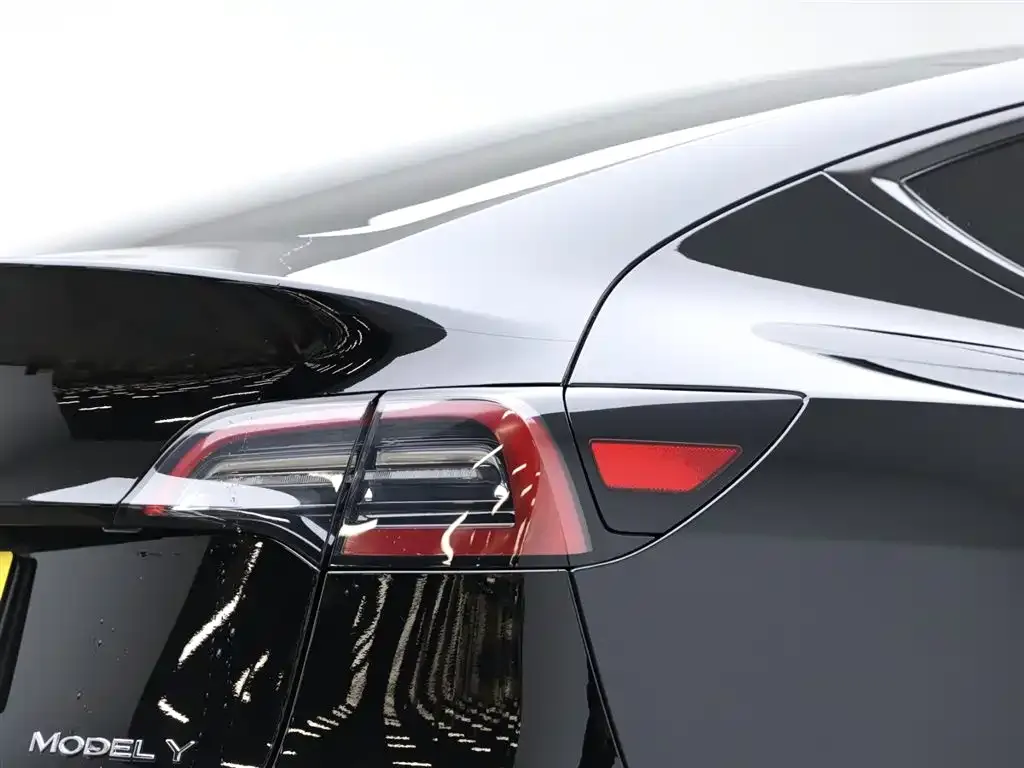 Tesla Model Y 2023 из CN, фото 9